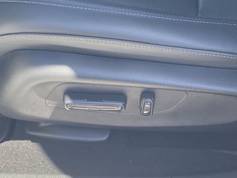 Used 2024 Honda HR-V EX-L image 18