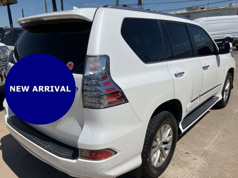 Used 2018 Lexus GX 460 Premium image 2