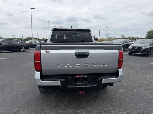 Used 2024 Toyota Tacoma SR5 AWD/4WD image 6