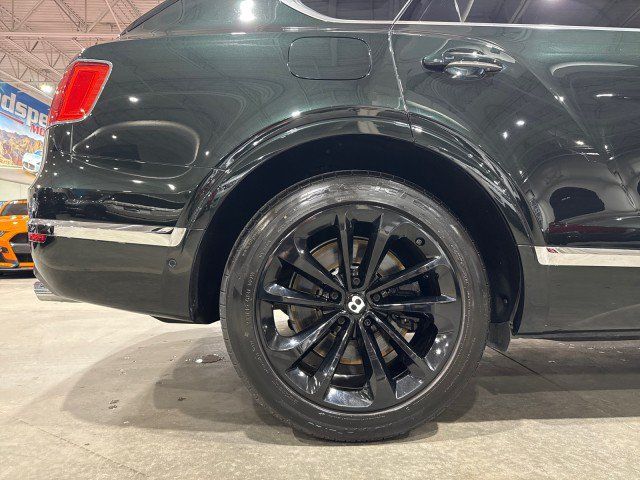 Used 2017 Bentley Bentayga AWD/4WD image 9