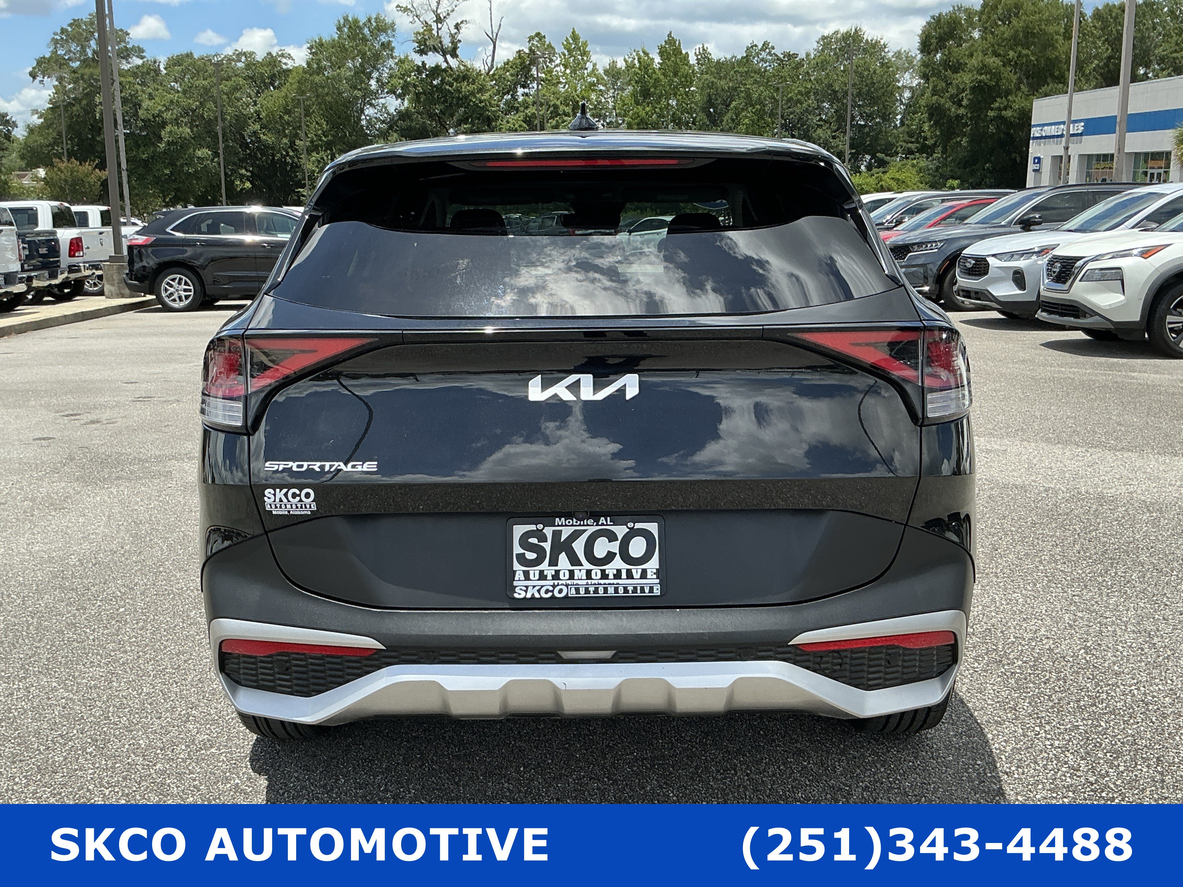Used 2023 Kia Sportage LX FWD image 4