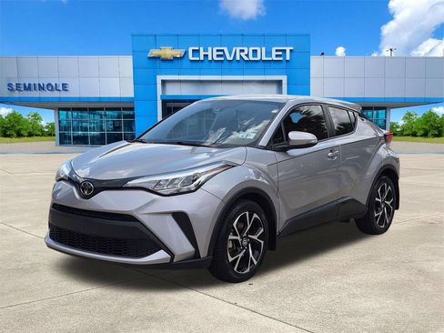 Used 2020 Toyota C-HR XLE FWD image 2