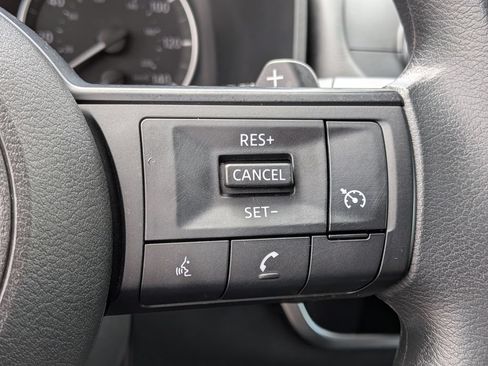 Certified 2023 Nissan Rogue S FWD image 17