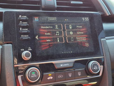 Used 2021 Honda Civic Sport image 9