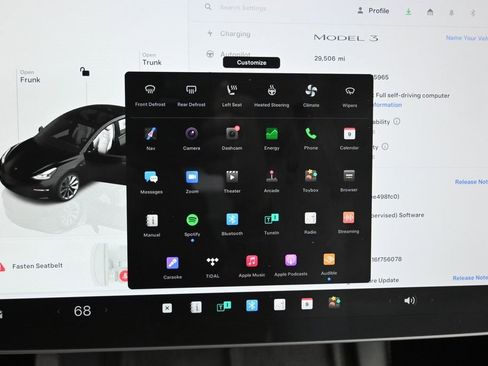 Used 2023 Tesla Model 3 Standard Range image 29