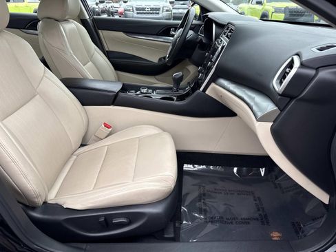 Used 2023 Nissan Maxima SV w/ Floor Mat Group image 25