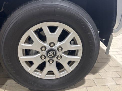 Used 2024 Toyota Tacoma SR5 w/ SR5 Upgrade Package image 12