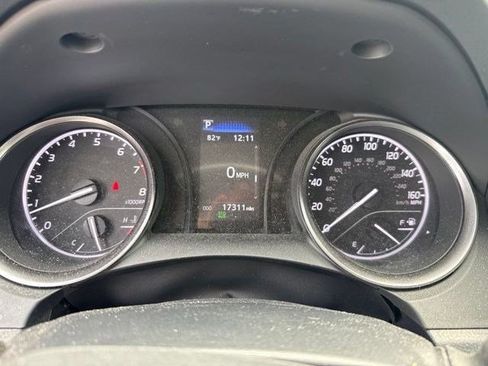 Used 2024 Toyota Camry SE FWD image 11