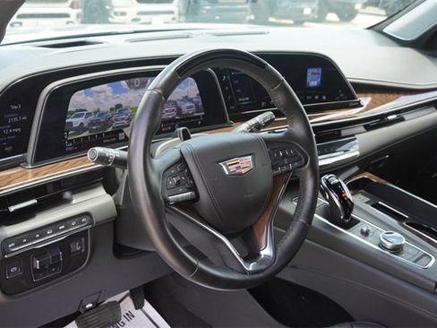 Used 2024 Cadillac Escalade ESV Premium Luxury Platinum image 19