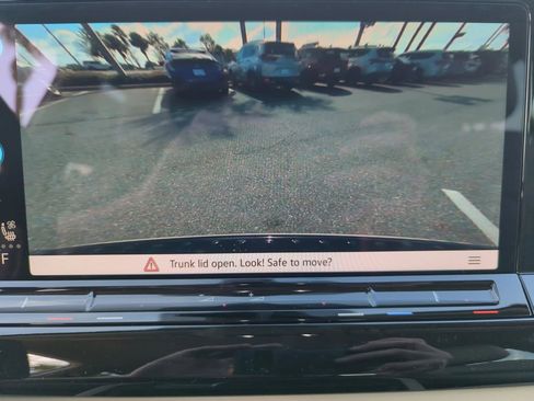 New 2026 Volkswagen Atlas SE image 39