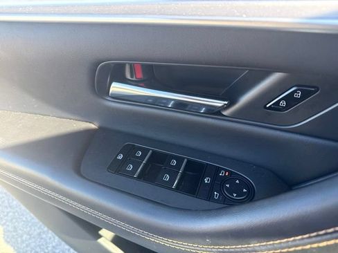 Used 2026 MAZDA CX-90 Plug-In Hybrid w/ Premium Plus AWD/4WD image 8