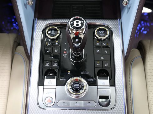 Used 2022 Bentley Flying Spur V8 AWD/4WD image 61