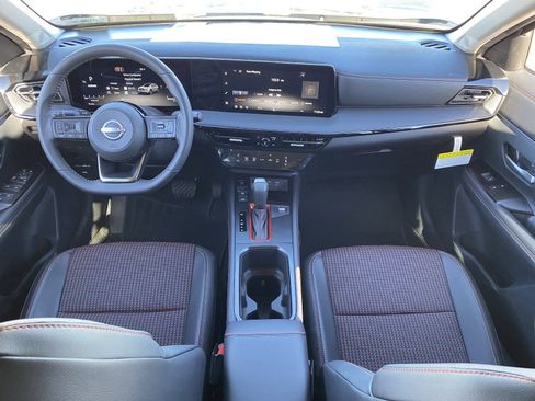 New 2026 Nissan Kicks SR FWD image 16