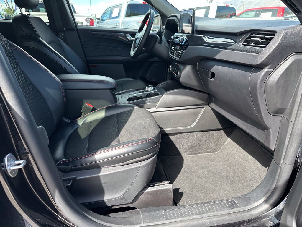 Used 2025 Ford Escape ST-Line AWD/4WD image 15