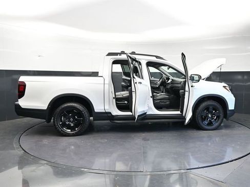 Used 2021 Honda Ridgeline RTL-E image 40