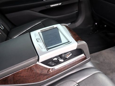 Used 2016 BMW 750i xDrive AWD/4WD image 23