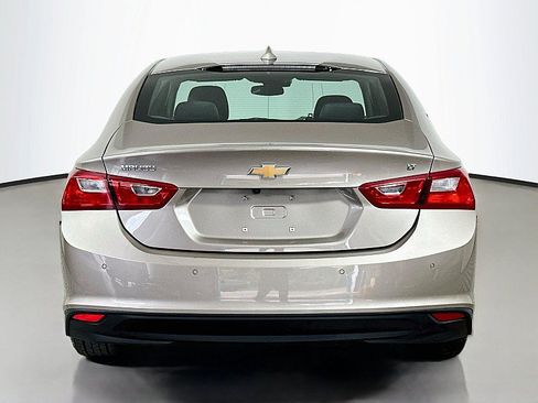 Used 2025 Chevrolet Malibu LT FWD image 6