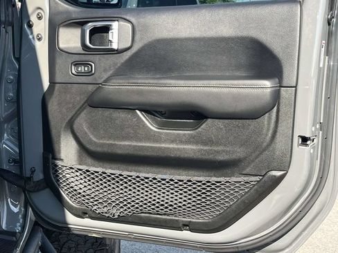 Used 2019 Jeep Wrangler Unlimited Sahara w/ Quick Order Package 24M Moab AWD/4WD image 25