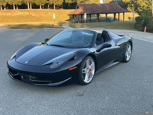 Used 2013 Ferrari 458 Spider image 13