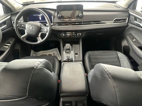 Used 2022 Mitsubishi Outlander SE AWD/4WD image 18