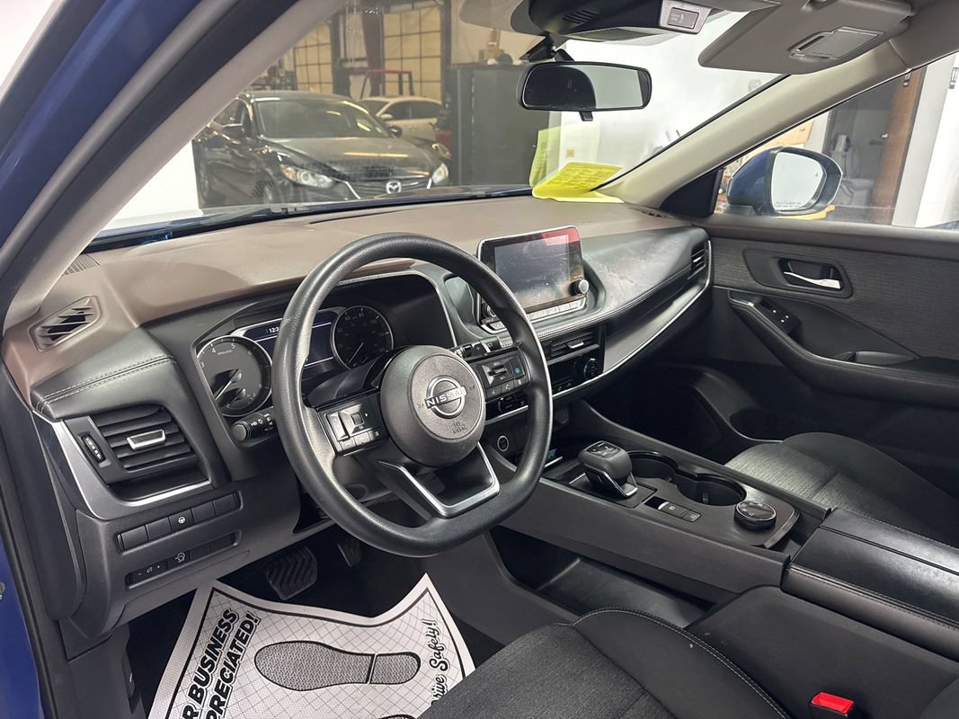 Used 2023 Nissan Rogue SV AWD/4WD image 8
