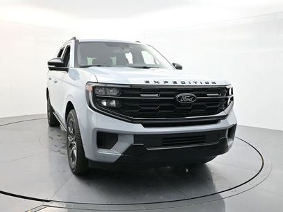 New 2025 Ford Expedition Platinum w/ Stealth Performance Package