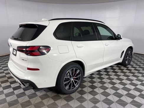 New 2026 BMW X5 xDrive40i w/ M Sport Package image 28