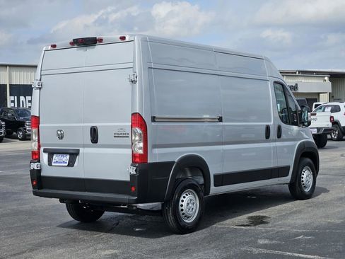 Used 2025 RAM ProMaster 1500 w/ Convenience Group image 6