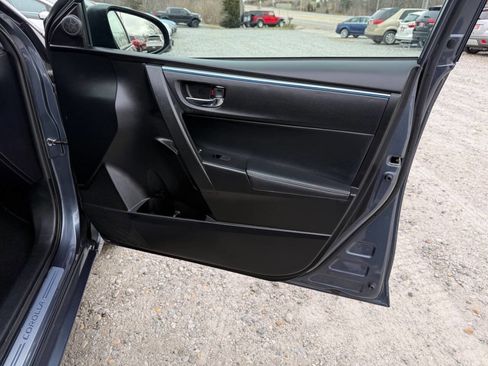 Used 2016 Toyota Corolla S FWD image 13