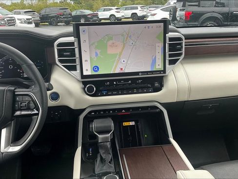 Used 2024 Toyota Sequoia Capstone image 9