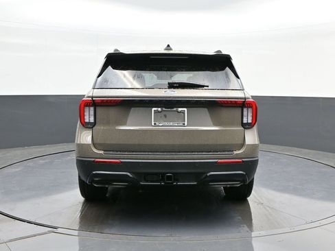 New 2026 Ford Explorer ST-Line w/ ST-Line Street Pack image 8