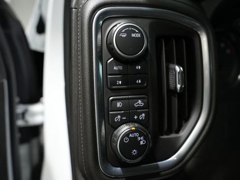 Used 2022 Chevrolet Silverado 3500 LT w/ Convenience Package image 12