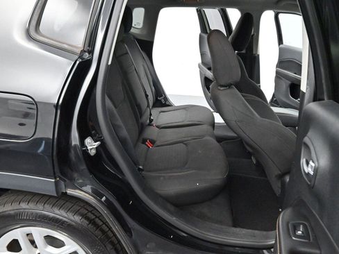 Used 2018 Jeep Compass Sport FWD image 26