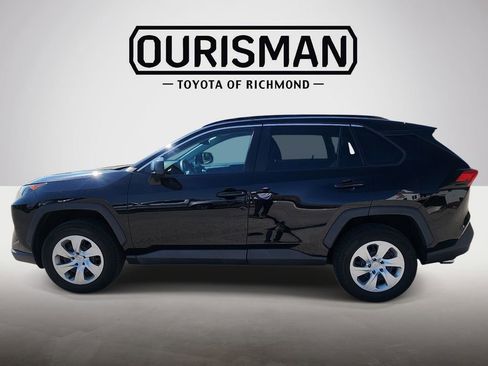 Used 2021 Toyota RAV4 LE AWD/4WD image 4
