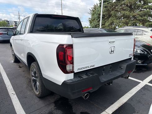 Used 2023 Honda Ridgeline Sport image 2