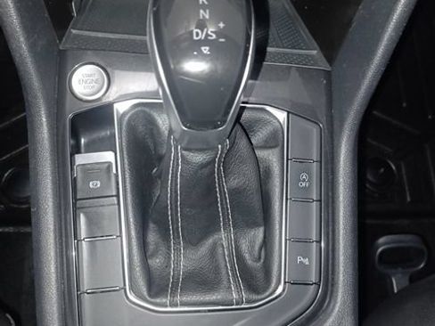 Used 2023 Volkswagen Tiguan SE R-Line FWD image 28