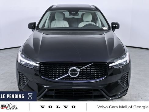 Certified 2023 Volvo XC60 B5 Plus w/ Climate Package image 37