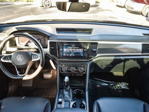 Used 2020 Volkswagen Atlas Cross Sport SEL image 13