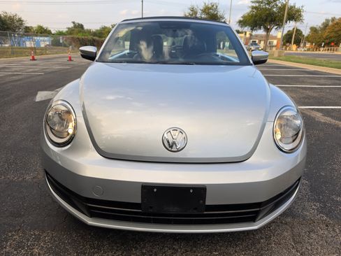Used 2013 Volkswagen Beetle 2.5 FWD image 2