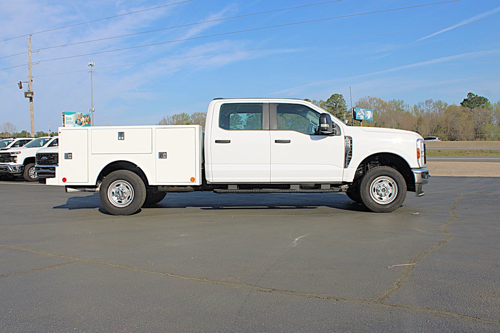 Used 2024 Ford F250 XL w/ XL Chrome Package AWD/4WD image 4