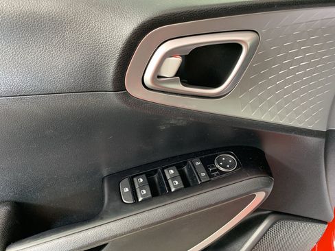 Used 2022 Kia Soul LX w/ Technology Package FWD image 14