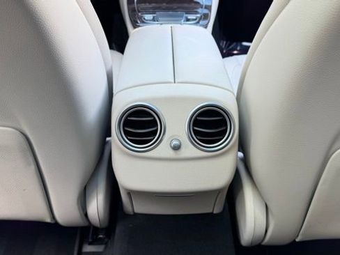 Used 2022 Mercedes-Benz E 350 Sedan w/ Driver Assistance Package image 39