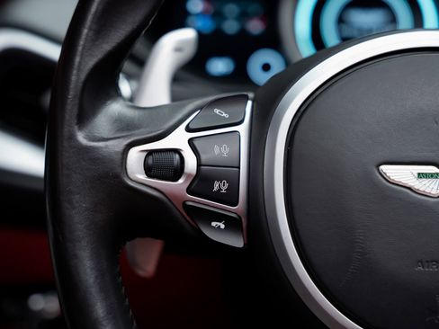 Used 2019 Aston Martin DB11 Volante RWD image 44