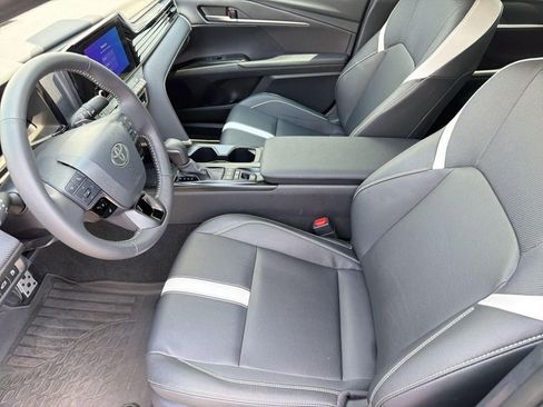 Certified 2025 Toyota Camry SE image 7