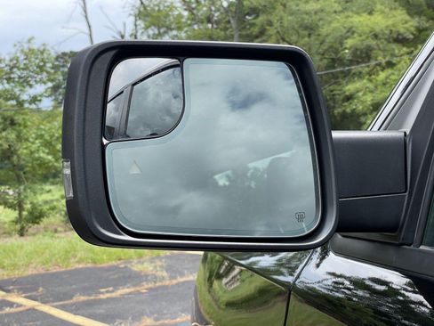 Used 2025 RAM 1500 Big Horn RWD image 40