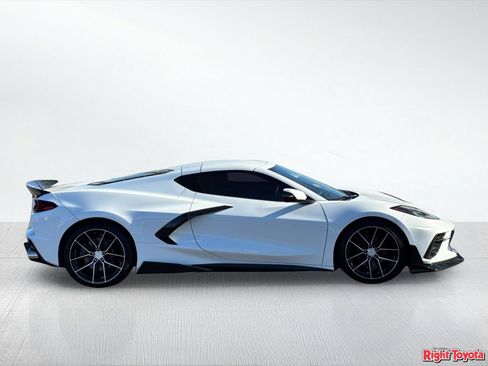 Used 2022 Chevrolet Corvette Stingray Coupe RWD image 7