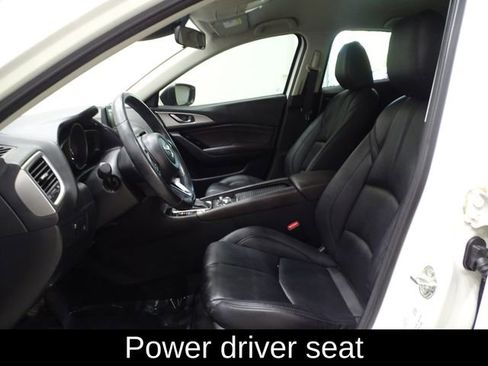 Used 2018 MAZDA MAZDA3 Touring image 7