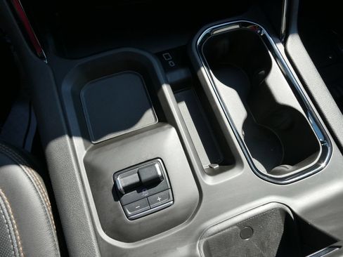 Certified 2025 GMC Sierra 2500 AT4 w/ AT4 Premium Plus Package AWD/4WD image 33