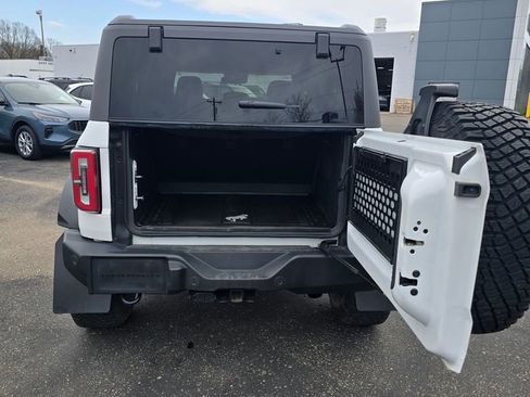 Certified 2022 Ford Bronco Outer Banks w/ Sasquatch Package AWD/4WD image 13