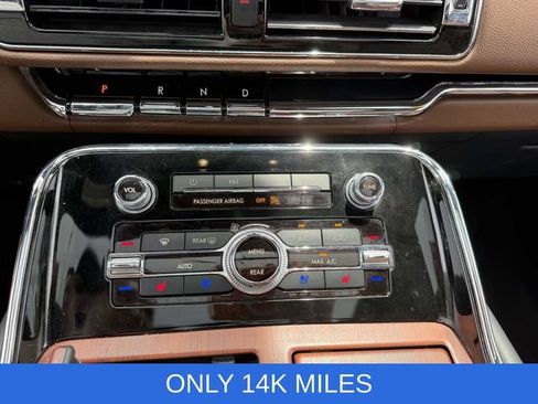Used 2023 Lincoln Navigator Reserve w/ Monochromatic Package AWD/4WD image 22